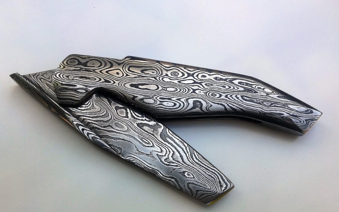 Folding Knife with Tantō blade design